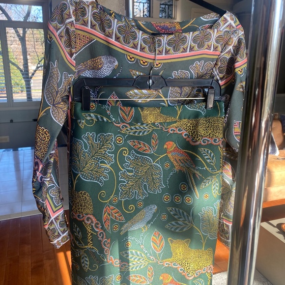 J. Crew Flowing boatneck top, jungle print XS - Picture 5 of 5